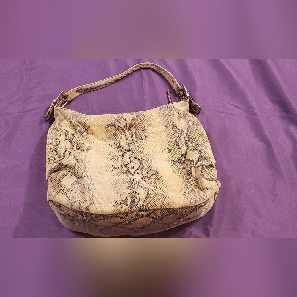 **FREE with Any Purchase!**Snakeskin print handbag - Picture 3 of 11